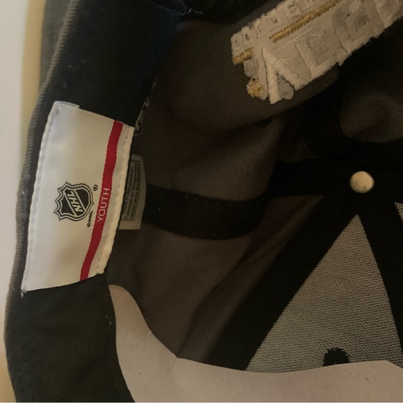 3/20$ Youth new Vegas Golden Knights baseball cap. - Picture 4 of 5